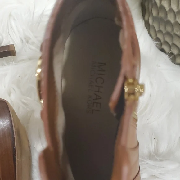 Flawed Michael Kors Brown Leather  Heeled Ankle Boots Booties - Picture 8 of 14